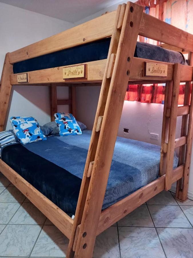 Hostal Pata De Perro クリル エクステリア 写真
