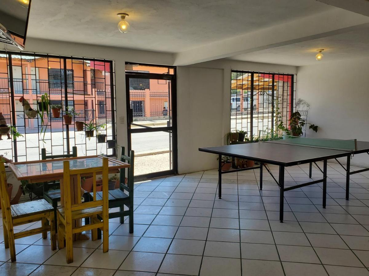 Hostal Pata De Perro クリル エクステリア 写真